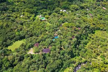 ホテル Hosteria El Carmelo De Mindo
