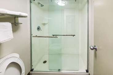 Hotel Quality Inn And Conference Center