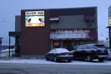 Hotel River Inn