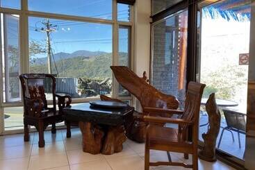 پانسیون Chen Yi