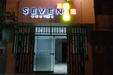 Hostal Seven