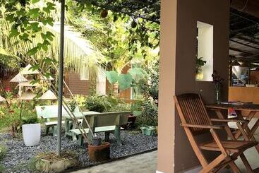 Hotel Phuc Sinh Homestay