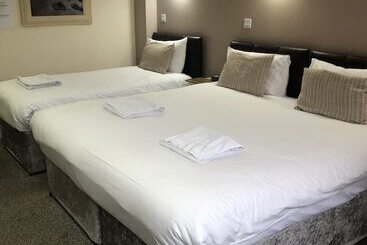 مبيت وإفطار Queen Phillippa