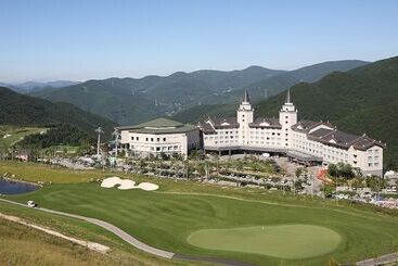 High1 Palace Hotel & Cc