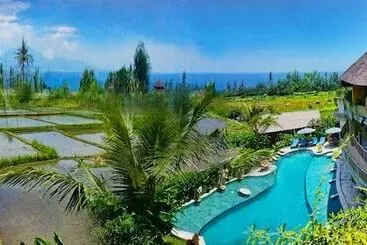 Hotel Floating Leaf Eco Luxury Retreat