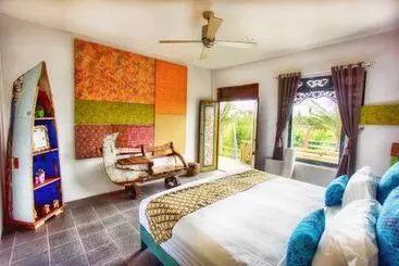 Hotel Floating Leaf Eco Luxury Retreat