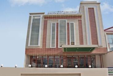 Hotell Treebo G K Residency Near Dehradun Railway Station