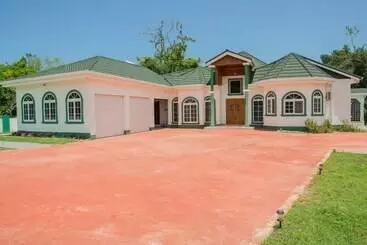 Bed and Breakfast Slice Of Heaven