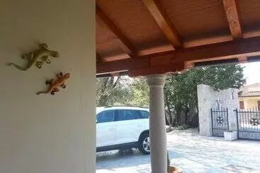 پانسیون Villa Salamander