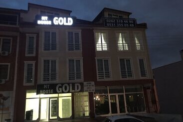 בית מלון כפרי Myhouse Gold