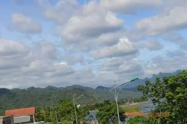 هتل Son Doong Riverside Homestay