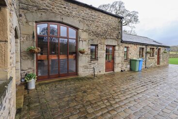 茅舍 Orcaber Farm Barn