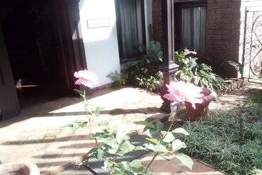 بنسيون Country House Poblado