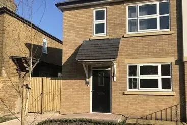 Residenssi Heathrow Ensuite Rooms