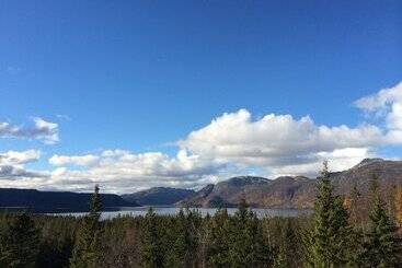 בית מלון כפרי Raulandsakademiet Og Vandrerhjem