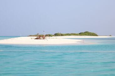 ペンション Mathiveri Lodge