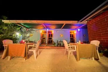 پانسیون Mathiveri Lodge