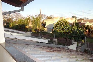 ベッドアンドブレックファースト A&o Casa Celia Wernke Aluga Se Quartos Foz Do Iguacu