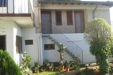 Bed & Breakfast Nueva Alborada Lodging House