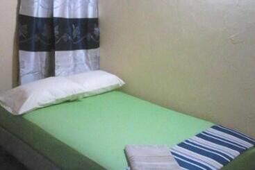 تختخواب و صبحانه Nueva Alborada Lodging House