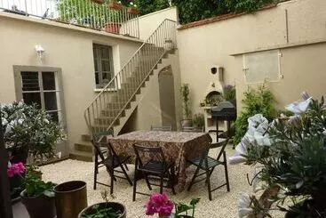 Hotelli Le Logis Bed And Breakfast