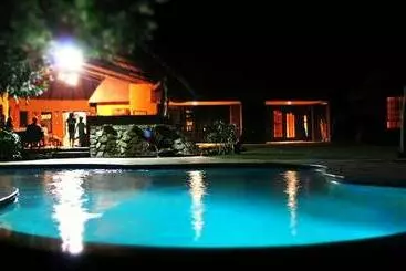ホテル Kingfisher Bush Camp