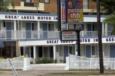 모텔 Great Lakes Motor Inn