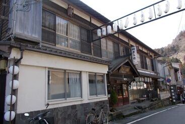 Saratoku Ryokan