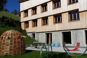 בית מלון כפרי Saanen Gstaad Youth Hostel