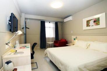 Hotel Jinjiang Inn Chengdu Baiguolin Ditie Zhan Jiudian