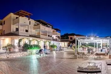 Huoneisto Baia De Bahas Residence