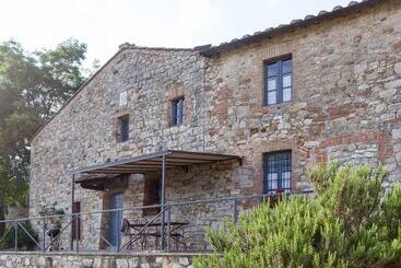 ホテル La Pieve Marsina