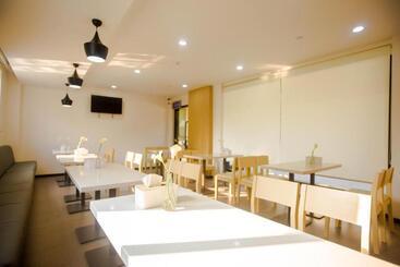 Hanting Hotel Shanghai Chuansha Xinyuan Road Pedestrian Street