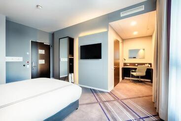 هتل Premier Inn Berlin Airport