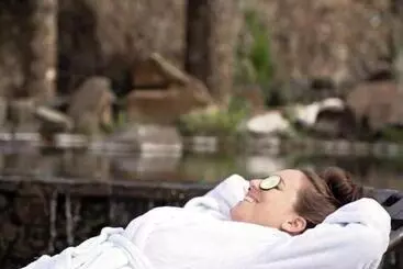 Hotel Sagecliffe Resort & Spa