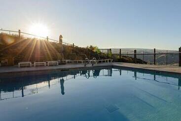 Hotell Sagecliffe Resort & Spa