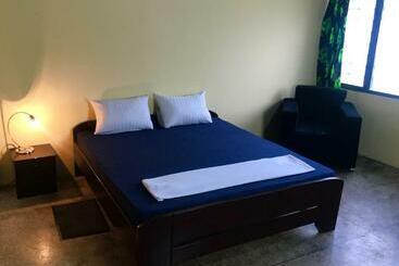 Pensiune Royal German Guest House