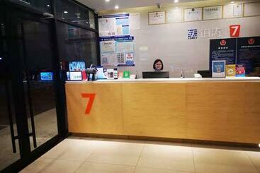 Hotel 7days Premium Beijing Langxinzhuang Subway Station Branch