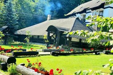 ペンション Casa Octavian