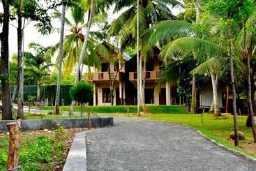 فندق Pelican Lake