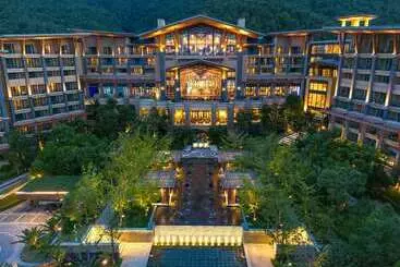 Hilton Dali Resort & Spa