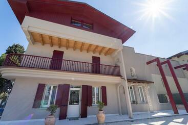 هاستل Villa Veronesi