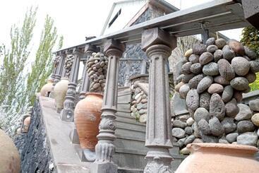 تختخواب و صبحانه Luiza Guest House