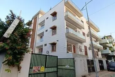 Hotel Aman Residency