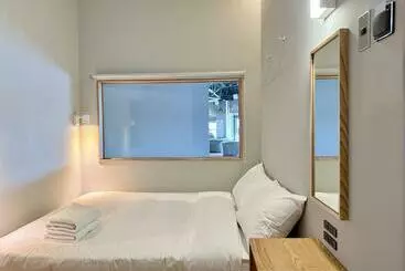 Kw2 Hostel
