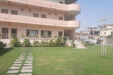 Majatalo Ganga Vatika