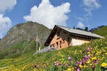 Herberge Skihütte Obererbs
