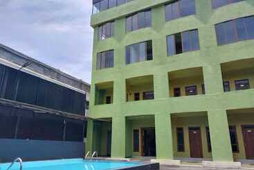 Royal Palace Airport Hotel Katunayaka