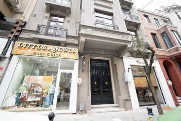 ホテル Monev Suites