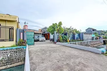 Otel Oyo 92296 Amole Paviliun Syariah